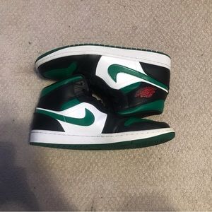 Air Jordan 1 Mid ‘Pine Green’ Size 12